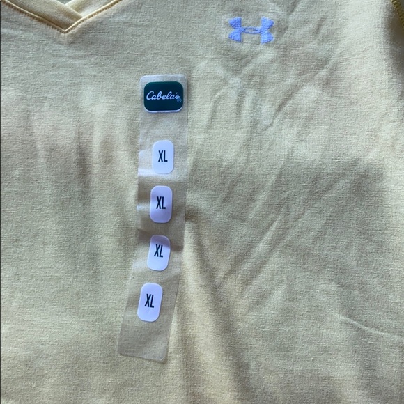 Under armour shirt - Picture 3 of 6